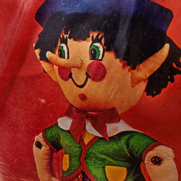 NOS Vintage Pinocchio Needlecraft Kit Bucilla Sewing Craft - Picture 3 of 7
